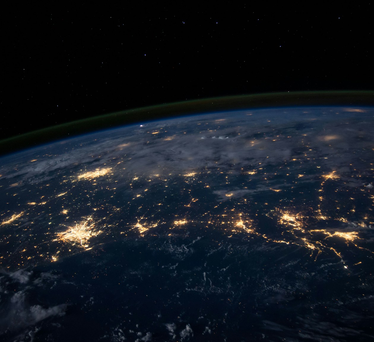 Global network — AI and compute workloads